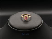 yellow gold ring set with diamond and ruby 9 carat – kavel bij VH Auctions