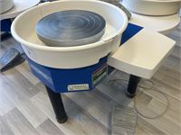 Pottenbakkersdraaischijf NIDEC – kavel bij VH Auctions