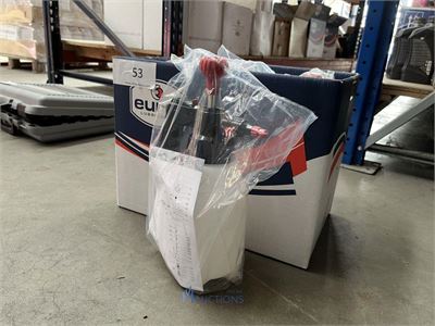 6 manuele drukspuiten – kavel bij VH Auctions