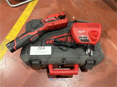 Accu pijpsnijder MILWAUKEE – kavel bij VH Auctions