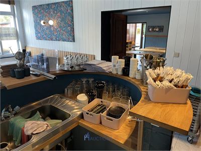 Partij bar- en serveerbenodigdheden – kavel bij VH Auctions