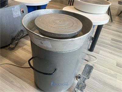 Pottenbakkersdraaischijf CERAMIC INSTRUMENTS DE POTERIE – kavel bij VH Auctions