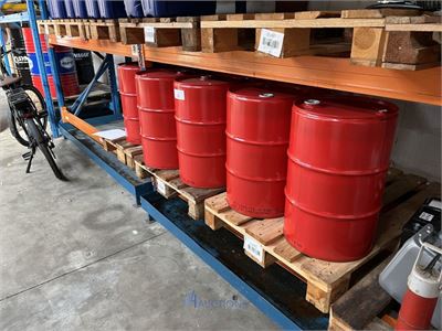 Plm 10 lege metalen vaten en 11 jerrycans – kavel bij VH Auctions