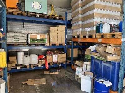 Grote partij diverse werkplaatsartikelen – kavel bij VH Auctions