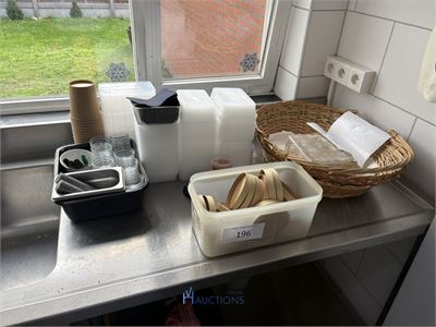 Partij diverse horecabenodigdheden – kavel bij VH Auctions