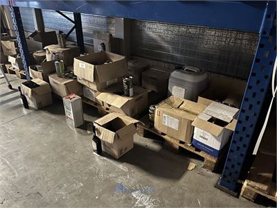 3 palletten onderhoudsproducten WYNN'S – kavel bij VH Auctions