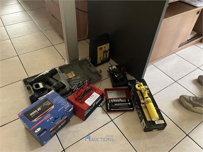 Partij divers werkmateriaal – kavel bij VH Auctions