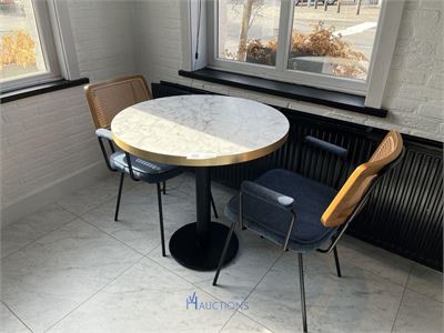 Horecatafel met 2 stoelen – kavel bij VH Auctions