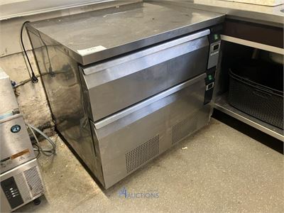 Gekoelde werkbank TEFCOLD – kavel bij VH Auctions