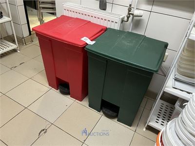 2 kunststof afvalcontainers – kavel bij VH Auctions