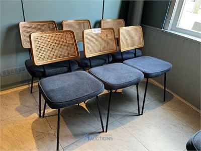 6 horecastoelen – kavel bij VH Auctions
