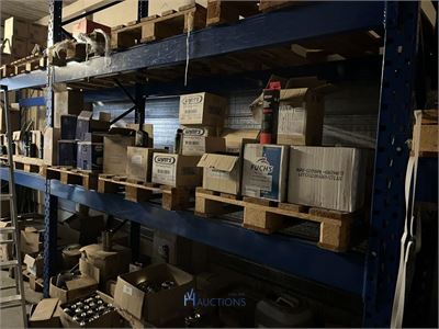 3 palletten onderhoudsproducten WYNN'S / EUROL / FUCHS – kavel bij VH Auctions