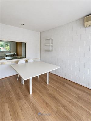 Vierkante witte tafel – 140 × 140 cm – kavel bij VH Auctions