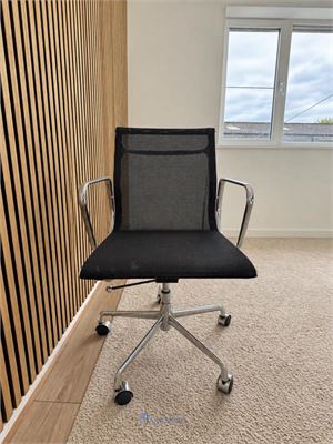 DesignSeats A117 mesh bureaustoelen – zwart – kavel bij VH Auctions
