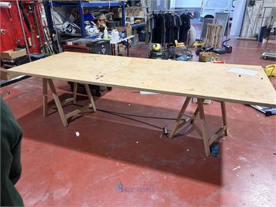 2 schragen met formica bovenblad – kavel bij VH Auctions