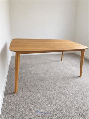 Jysk houten tafel – 150 × 90 cm – kavel bij VH Auctions