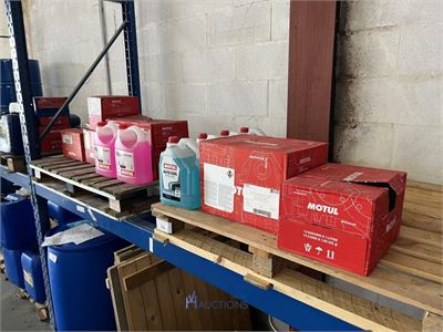 2 palletten antivries MOTUL – kavel bij VH Auctions
