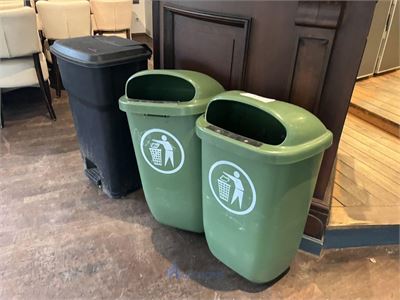 3 PVC vuilnisbakken – kavel bij VH Auctions