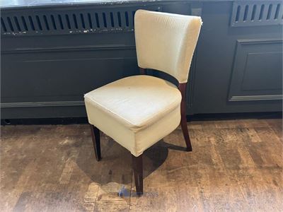 22 stoelen – kavel bij VH Auctions