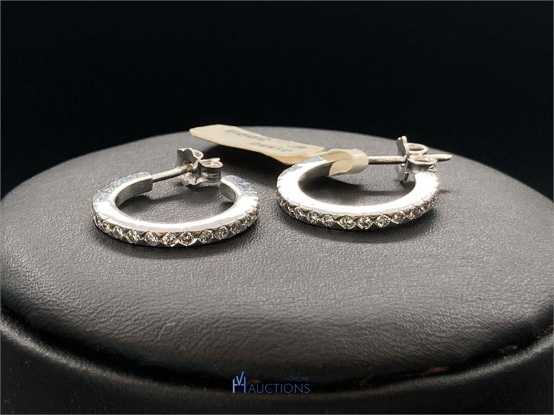 white gold earrings set with diamond 18 carat – kavel bij VH Auctions
