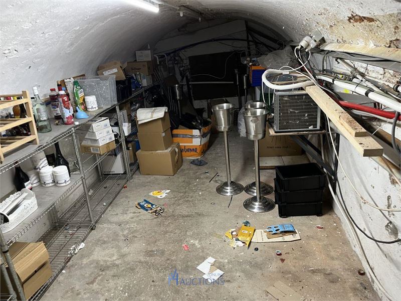 Inhoud kelderruimte – kavel bij VH Auctions