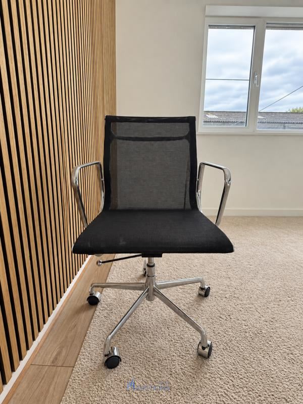 DesignSeats A117 mesh bureaustoelen – zwart – kavel bij VH Auctions