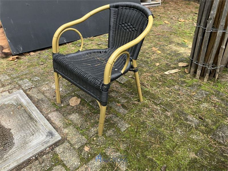 20 stoelen – kavel bij VH Auctions