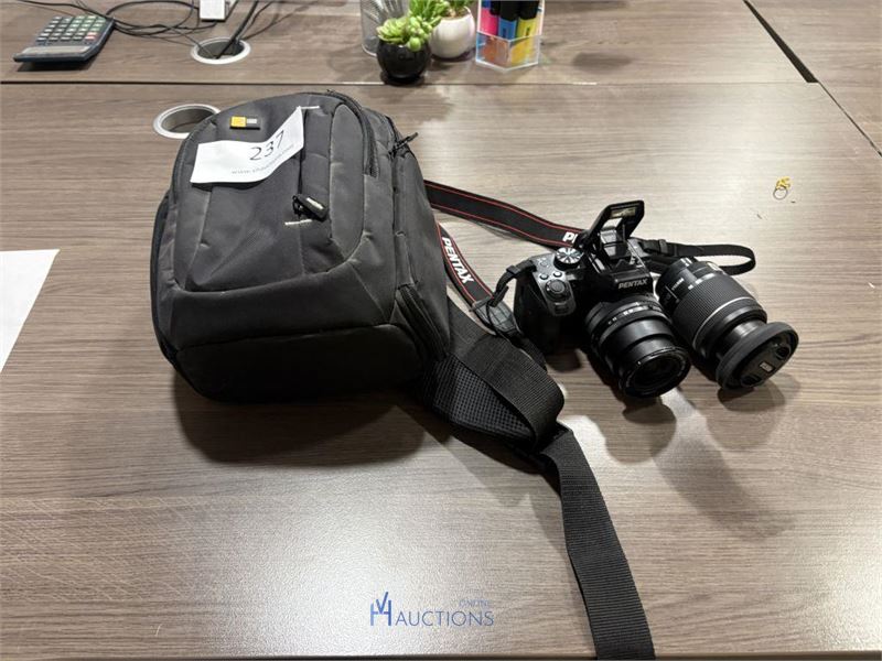Cameratoestel PENTAX met 2 lenzen – kavel bij VH Auctions