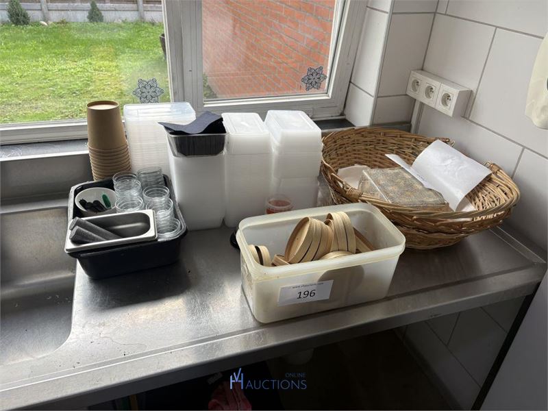 Partij diverse horecabenodigdheden – kavel bij VH Auctions