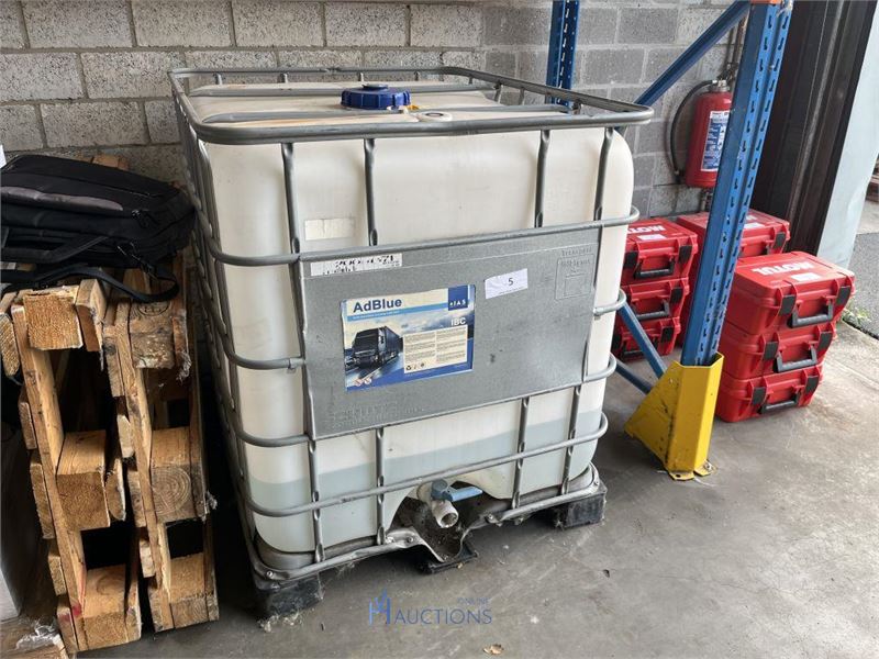 IBC-container met plm 200 L AdBlue – kavel bij VH Auctions