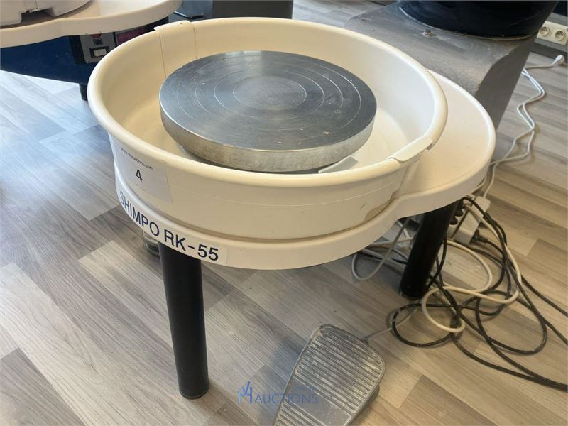 Pottenbakkersdraaischijf NIDEC – kavel bij VH Auctions