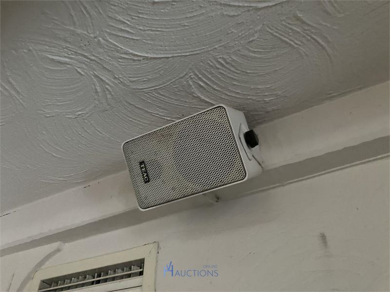 6 speakers met geluidsinstallatie – kavel bij VH Auctions