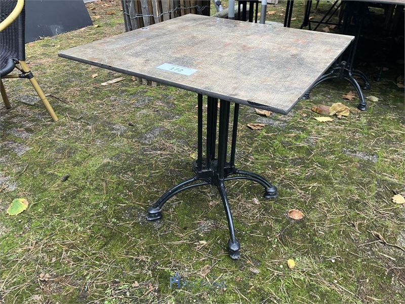 5 tafels – kavel bij VH Auctions