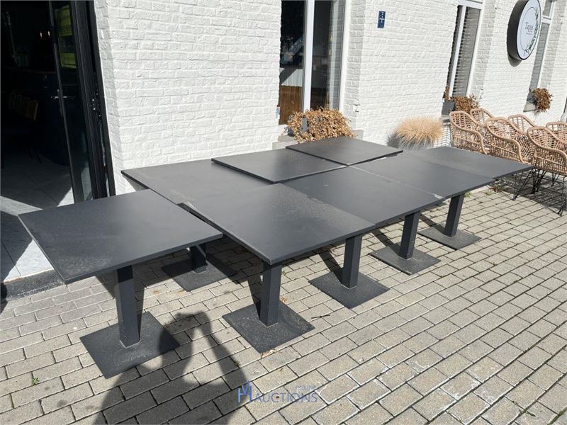 Partij antracietkleurige terrastafels – kavel bij VH Auctions