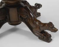 Runder Mahagoni-Tisch mit 4 Jagdhunden