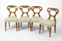 3 + 1 Biedermeierstühle (ein Stuhl stark restaurierungsbedürftig)